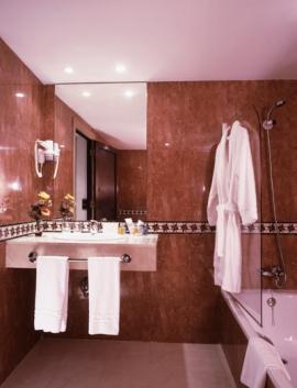 AVIL PALhotel Bathroom 1