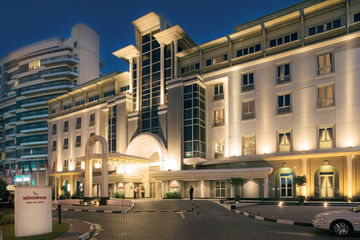 DXB HOLhotel Exterior 1